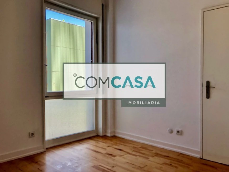 Apartamento T4 para Venda em Ramalde Foto 15