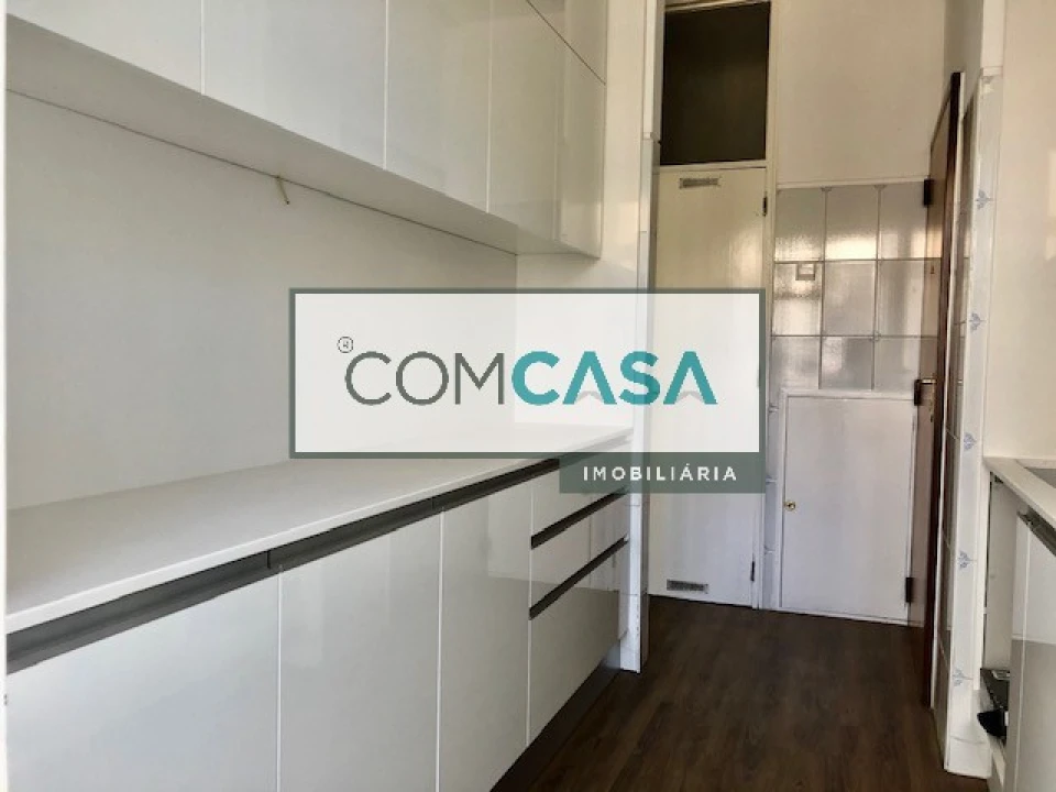 Apartamento T4 para Venda em Ramalde Foto 24