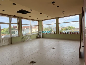 Loja para Arrendamento em Perafita, Lavra e Santa Cruz do Bispo