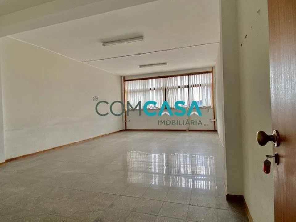 Loja para Arrendamento em Perafita, Lavra e Santa Cruz do Bispo Foto 13