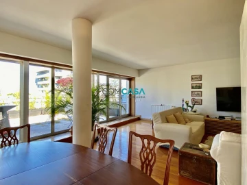 Apartamento T4 para Venda em Lordelo do Ouro e Massarelos