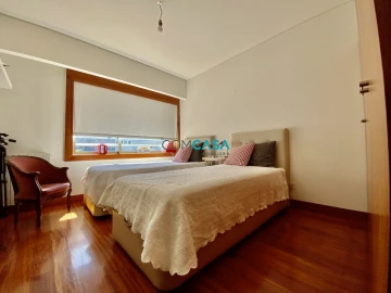 Apartamento T4 para Venda em Lordelo do Ouro e Massarelos