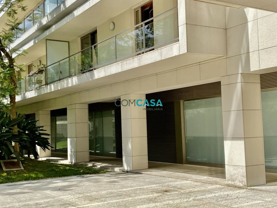Apartamento T4 para Venda em Lordelo do Ouro e Massarelos Foto 24