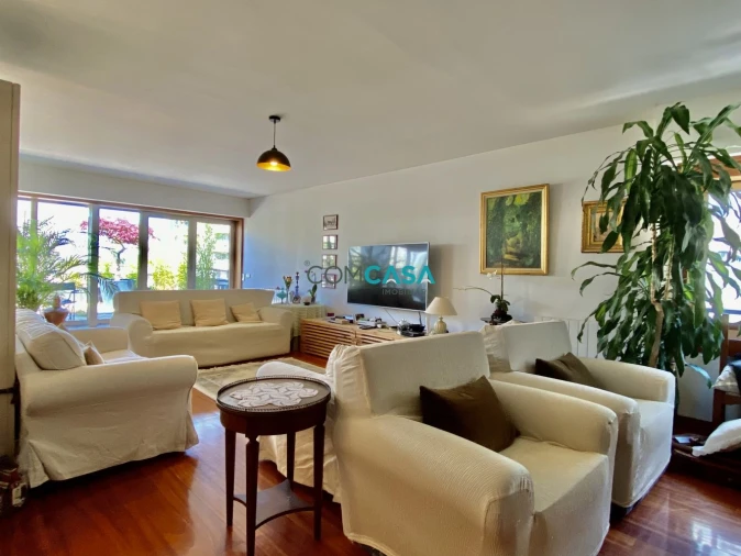 Apartamento T4 para Venda em Lordelo do Ouro e Massarelos Foto 3