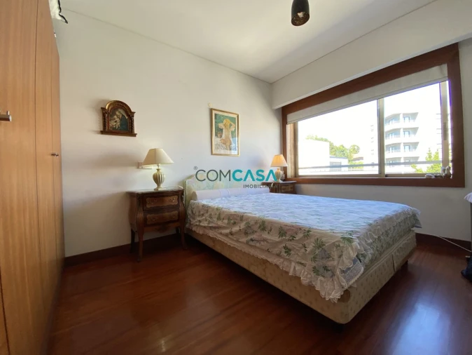 Apartamento T4 para Venda em Lordelo do Ouro e Massarelos Foto 18