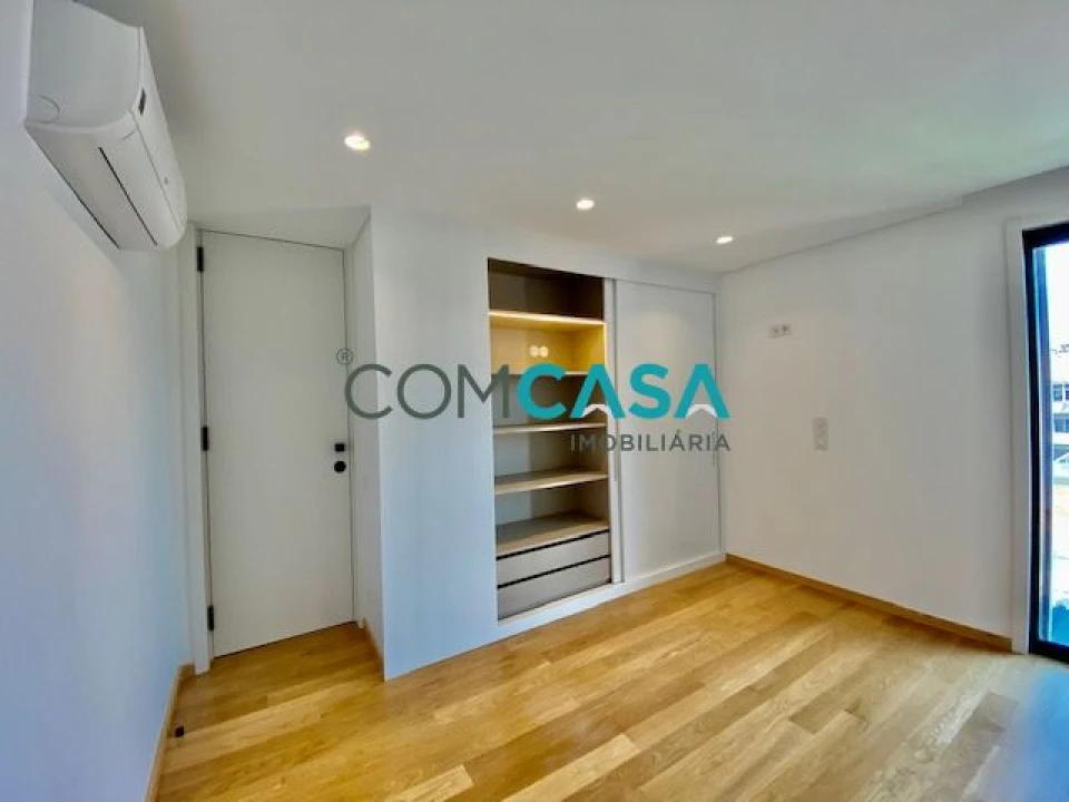 Apartamento T2 para Venda em Ramalde Foto 11