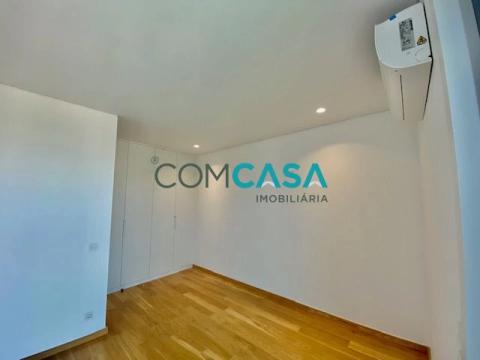 Apartamento T2 para Venda em Ramalde Foto 16