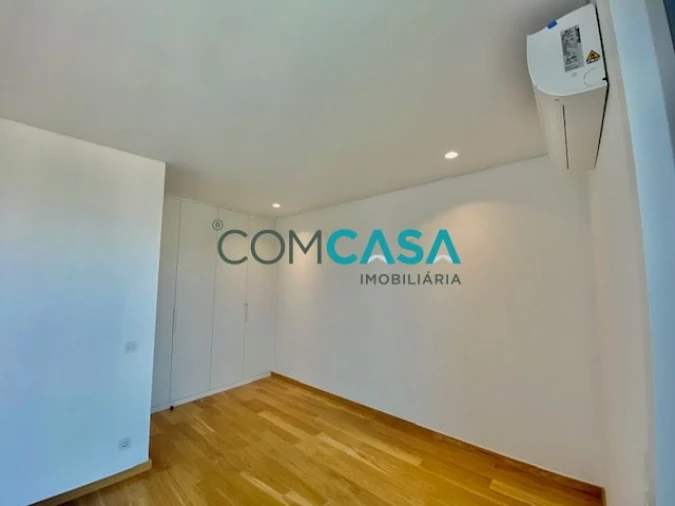 Apartamento T2 para Venda em Ramalde Foto 16