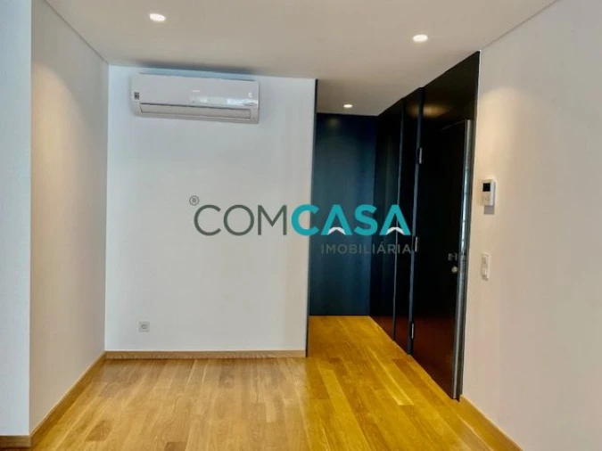 Apartamento T2 para Venda em Ramalde Foto 9