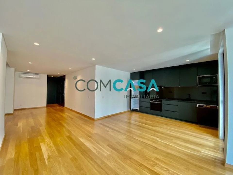 Apartamento T2 para Venda em Ramalde Foto 7