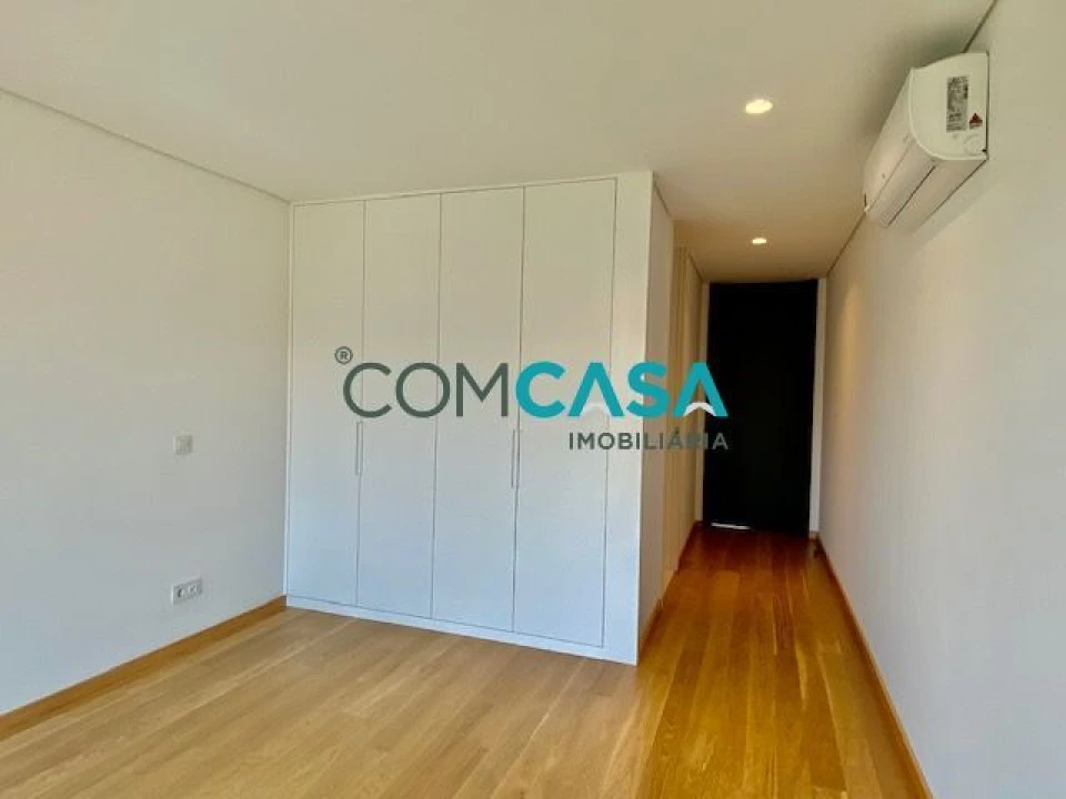 Apartamento T1 para Venda em Ramalde Foto 5