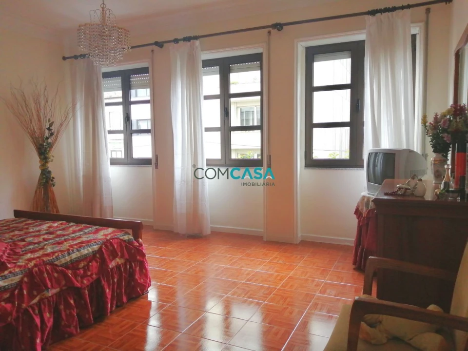 Moradia T6 para Venda em Cedofeita, Santo Ildefonso, Sé, Miragaia, São Nicolau e Vitória Foto 2