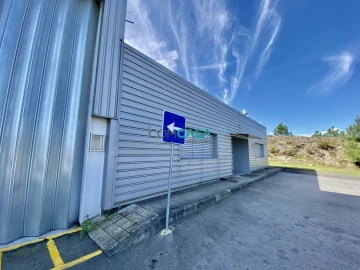 Loja para Arrendamento em Silvares, Pias, Nogueira e Alvarenga