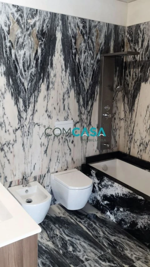Apartamento T4 para Venda em Matosinhos e Leça da Palmeira