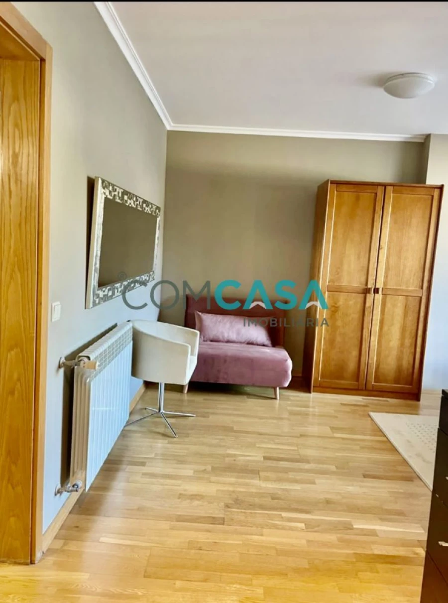 Apartamento T0 para Venda em Ramalde Foto 8
