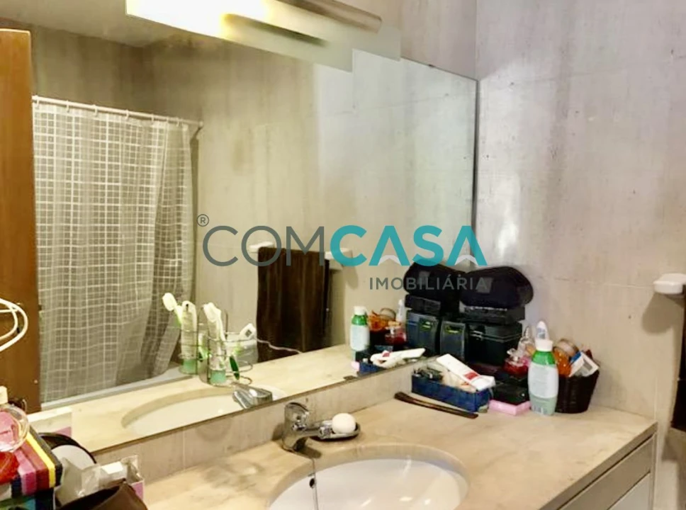 Apartamento T0 para Venda em Ramalde Foto 12