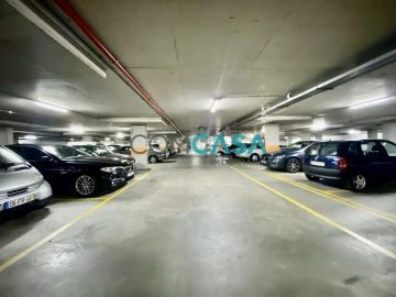 Loja para Venda em Baguim do Monte (Rio Tinto)