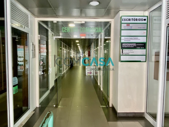 Loja para Venda em Baguim do Monte (Rio Tinto) Foto 13