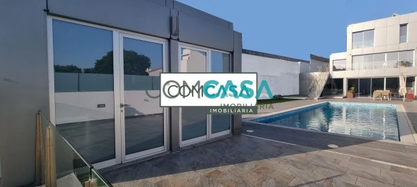 Moradia T4 para Venda em Gulpilhares e Valadares