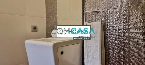 Moradia T4 para Venda em Gulpilhares e Valadares