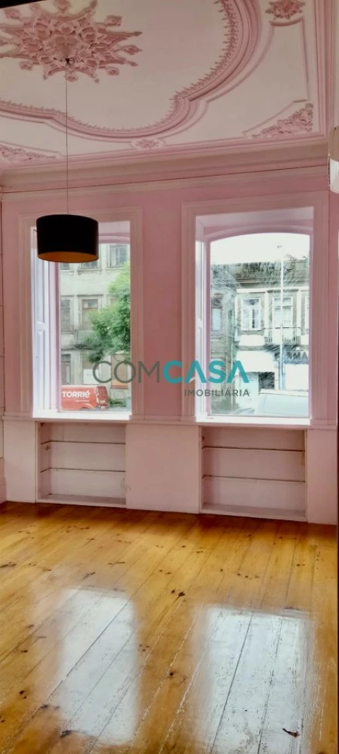 Loja para Arrendamento em Ramalde