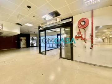 Loja para Arrendamento em São Mamede de Infesta e Senhora da Hora