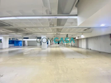 Loja para Arrendamento em São Mamede de Infesta e Senhora da Hora