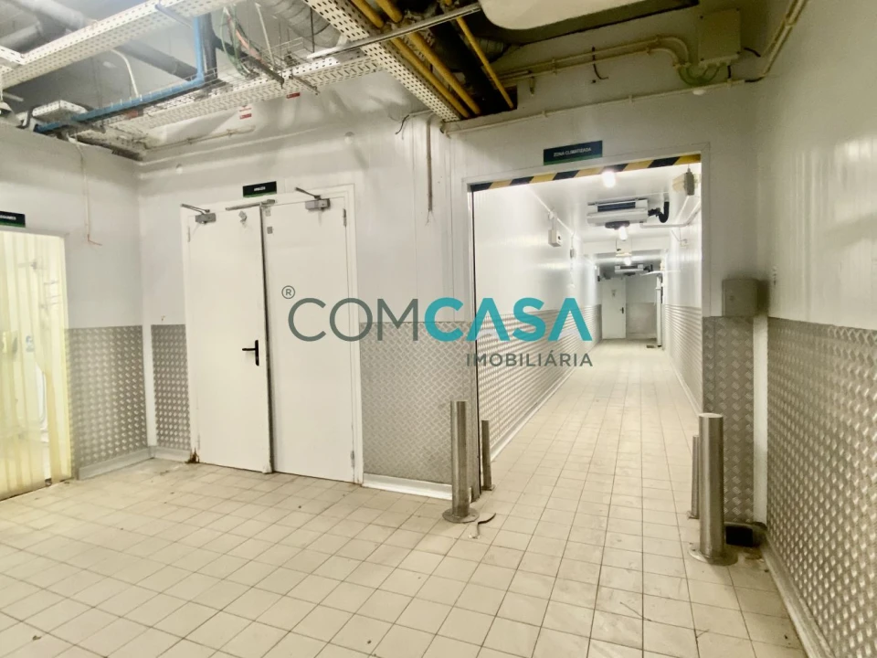 Loja para Arrendamento em São Mamede de Infesta e Senhora da Hora Foto 2