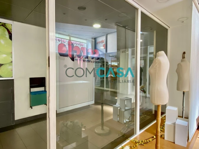 Loja para Arrendamento em Baguim do Monte (Rio Tinto) Foto 21