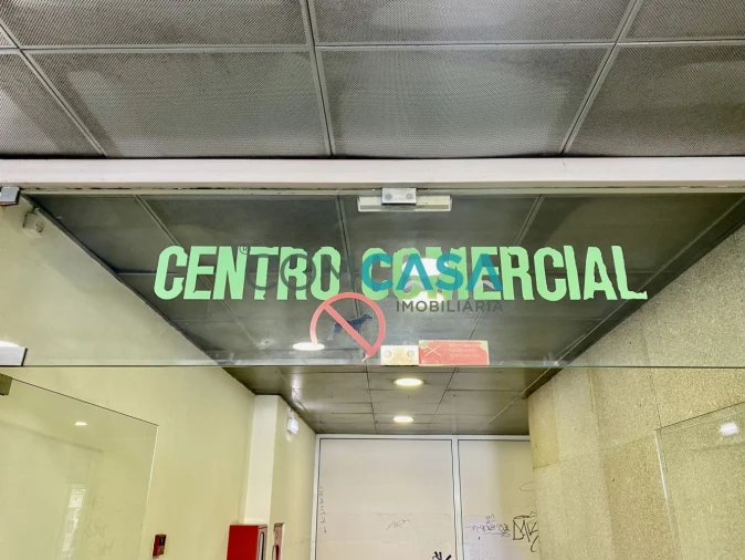 Loja para Arrendamento em Baguim do Monte (Rio Tinto) Foto 11