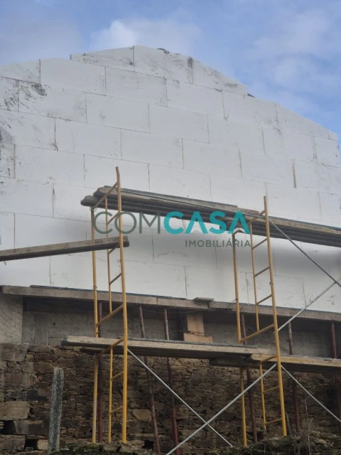 Moradia T2 para Venda em Carvalhais