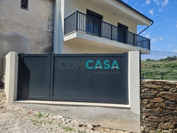 Moradia T2 para Venda em Carvalhais