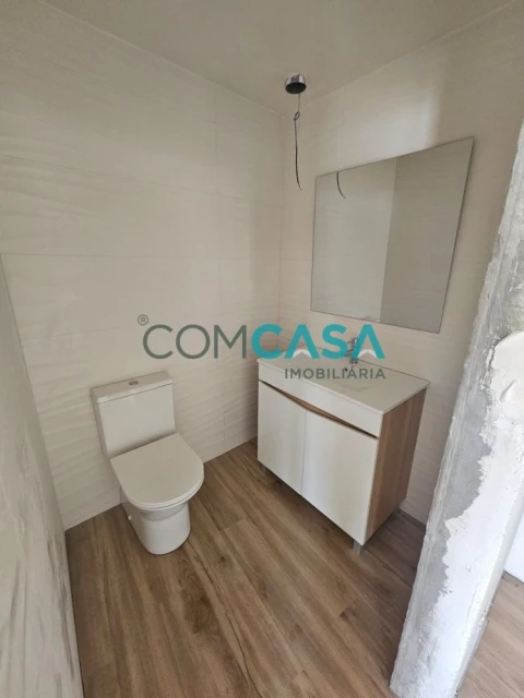 Moradia T2 para Venda em Carvalhais