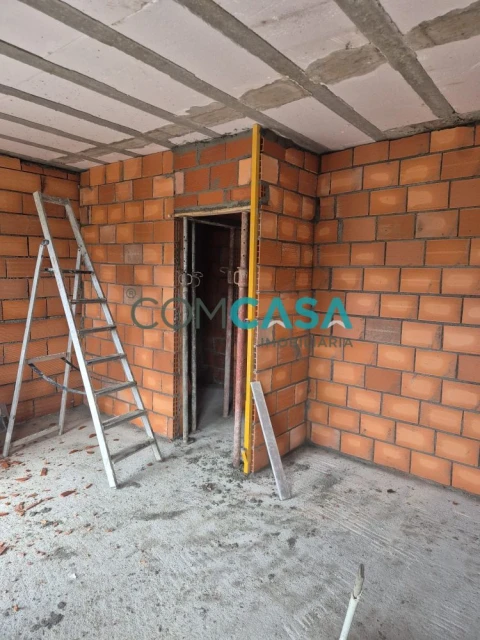 Moradia T2 para Venda em Carvalhais