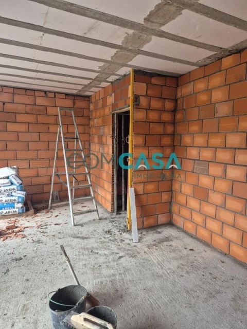 Moradia T2 para Venda em Carvalhais