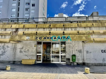 Loja para Venda em Santa Marinha e São Pedro da Afurada