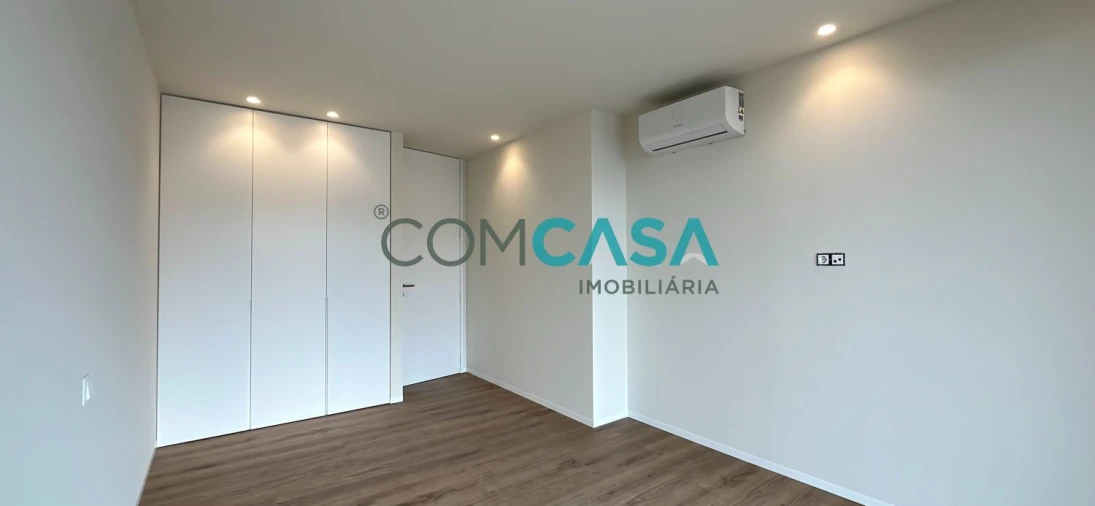 Apartamento T2 para Venda em Mafamude e Vilar do Paraíso Foto 29