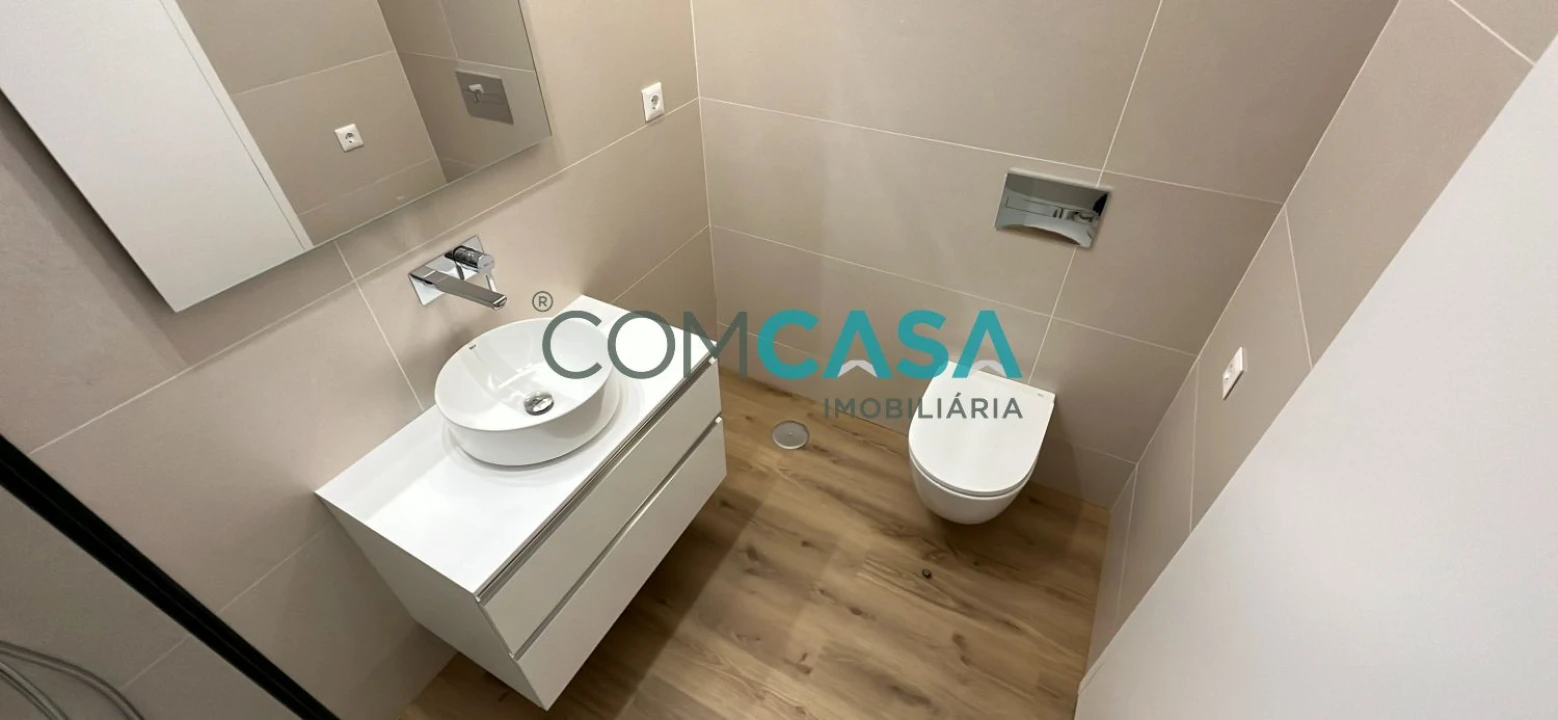 Apartamento T2 para Venda em Mafamude e Vilar do Paraíso Foto 30