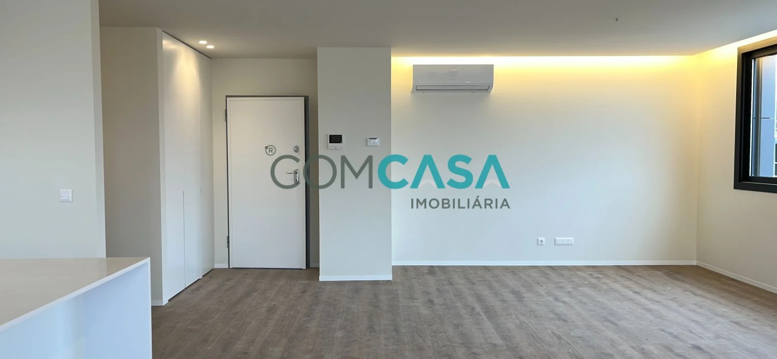 Apartamento T2 para Venda em Mafamude e Vilar do Paraíso Foto 17