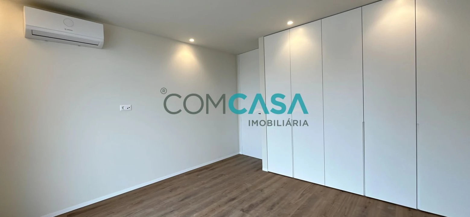 Apartamento T2 para Venda em Mafamude e Vilar do Paraíso Foto 28
