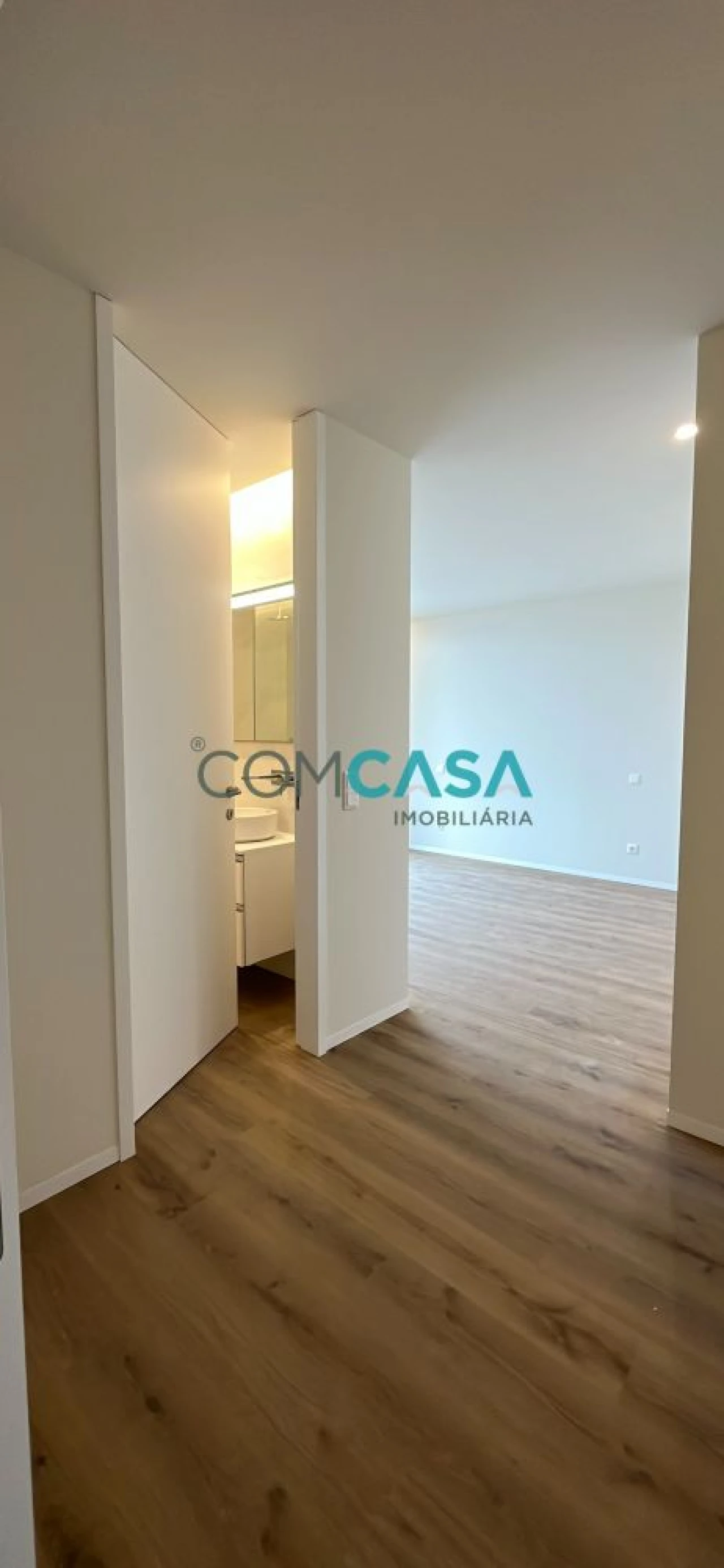 Apartamento T2 para Venda em Mafamude e Vilar do Paraíso Foto 27