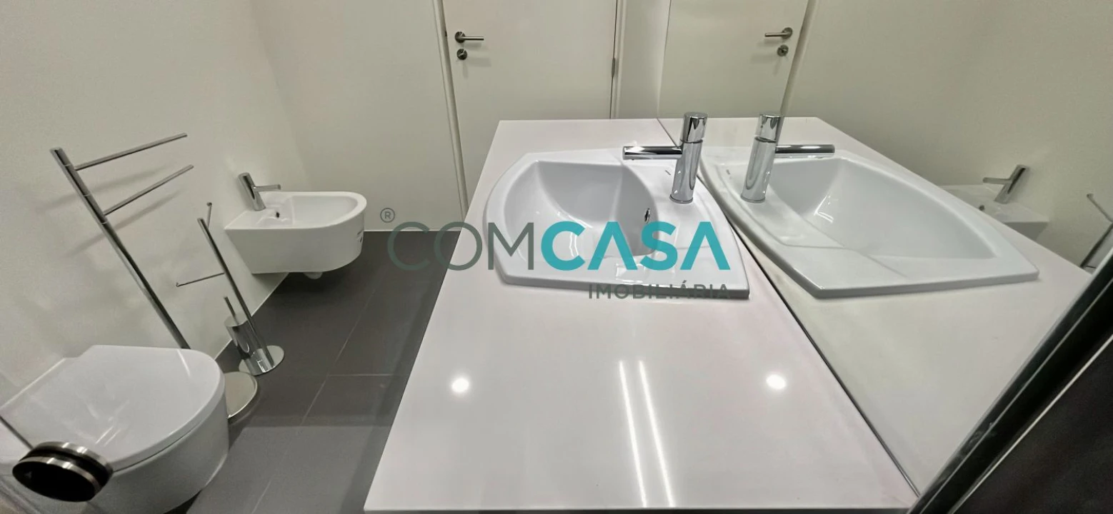 Apartamento T1 para Venda em Ramalde Foto 9