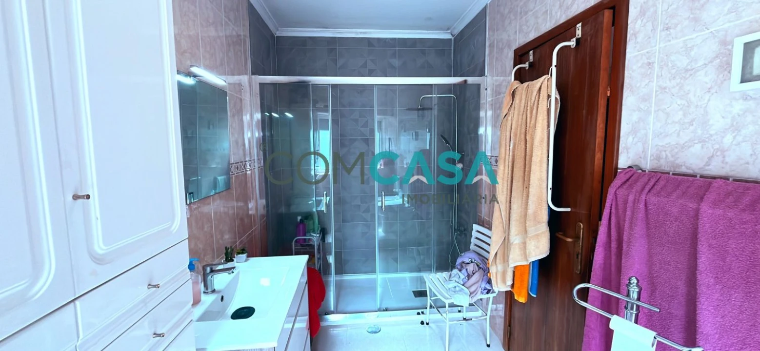 Apartamento T2 para Venda em Campanhã Foto 19