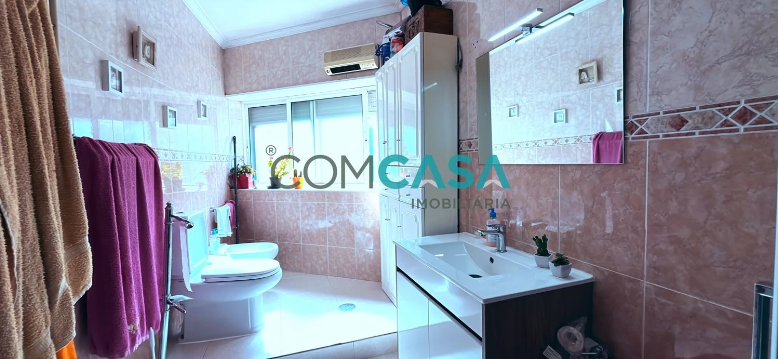 Apartamento T2 para Venda em Campanhã Foto 17