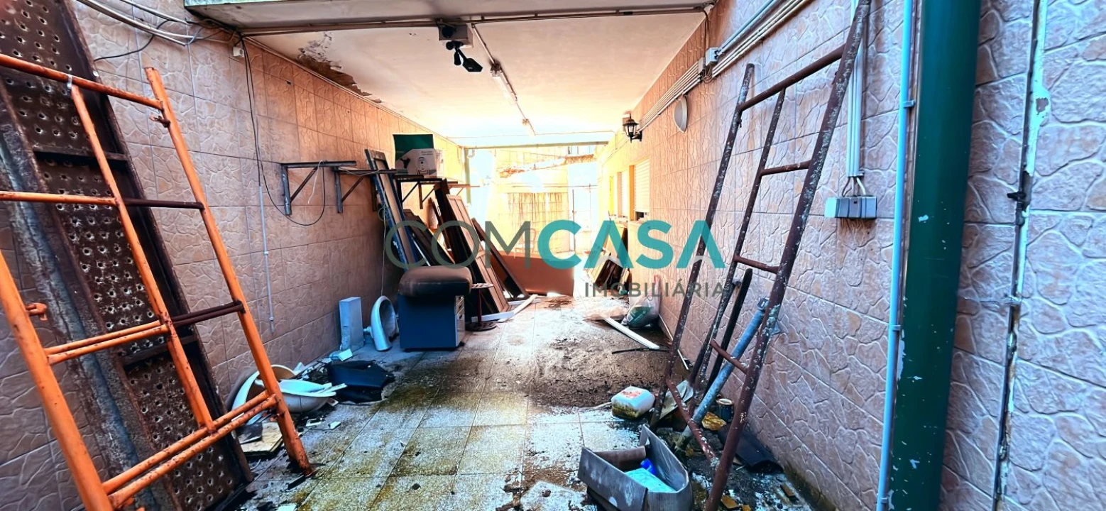 Apartamento T2 para Venda em Campanhã Foto 5
