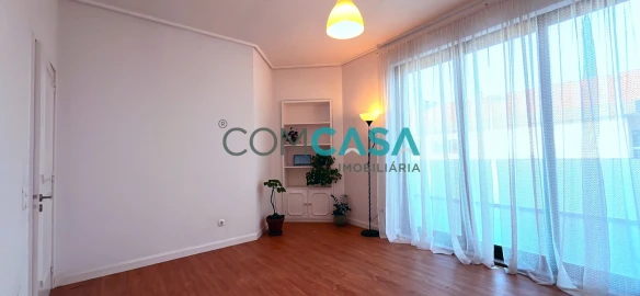 Apartamento T1 para Venda em Lordelo do Ouro e Massarelos