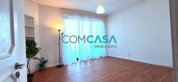 Apartamento T1 para Venda em Lordelo do Ouro e Massarelos