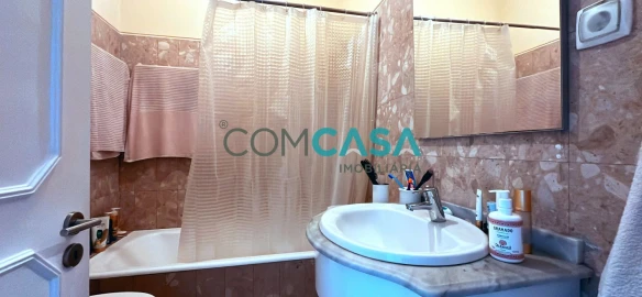 Apartamento T1 para Venda em Lordelo do Ouro e Massarelos