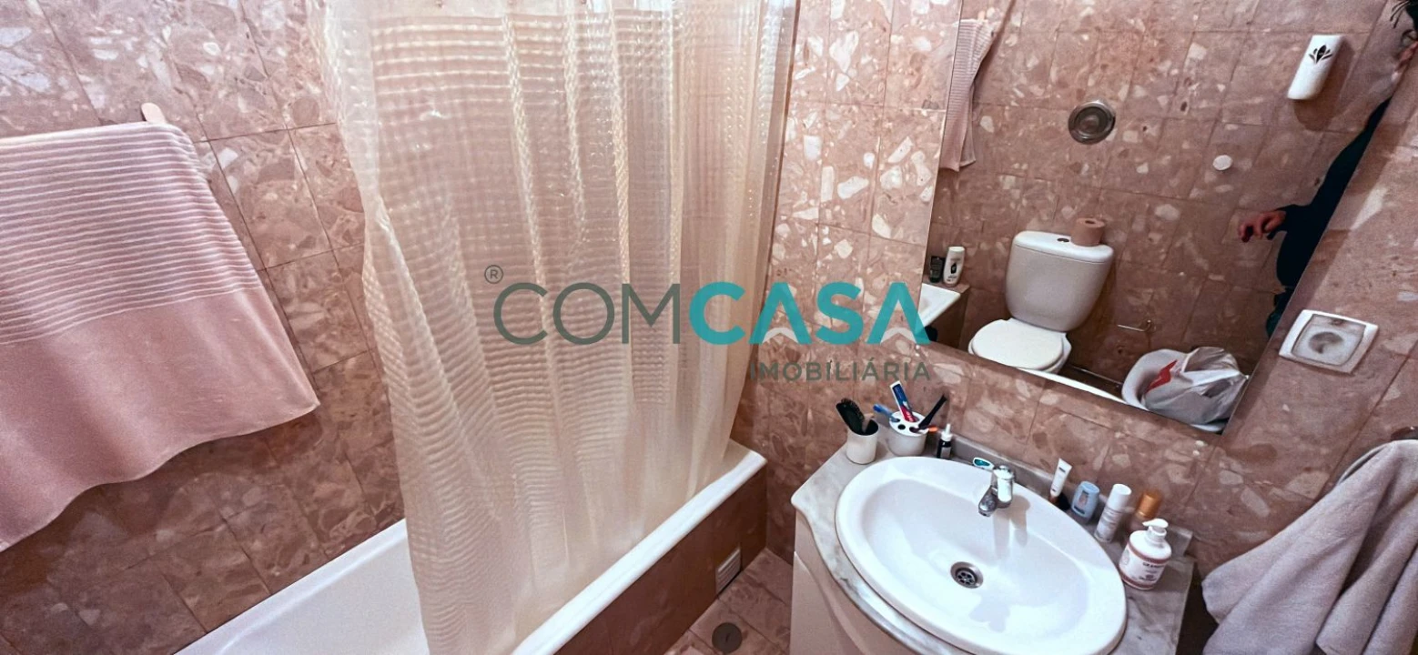 Apartamento T1 para Venda em Lordelo do Ouro e Massarelos Foto 16