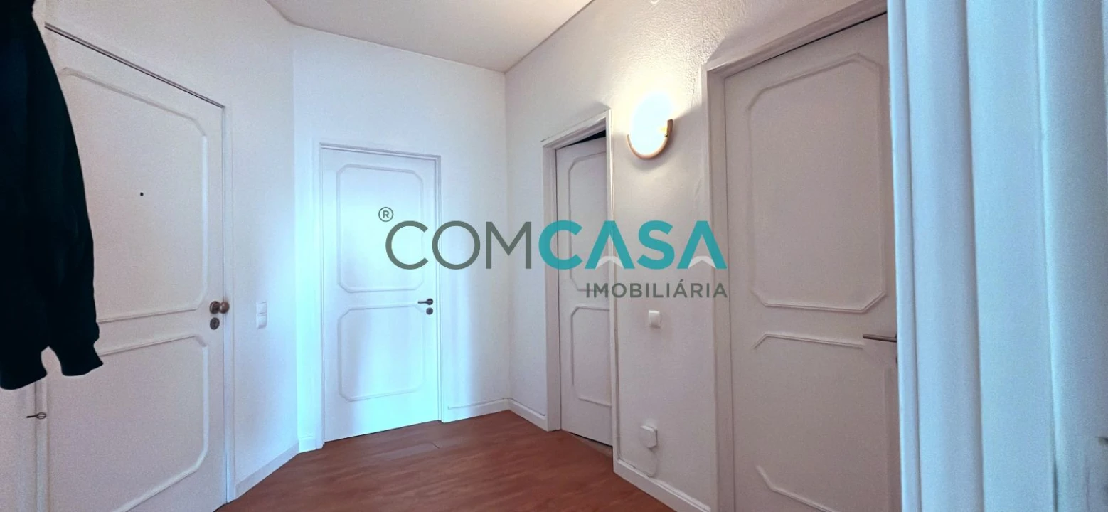 Apartamento T1 para Venda em Lordelo do Ouro e Massarelos Foto 5